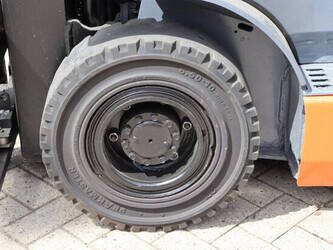 2008-toyota-02-8fgf18-1402799-44820415