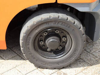 2008-toyota-02-8fgf18-1402799-44820416