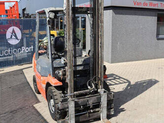 2011-toyota-42-7fgf25-1402800-44820447