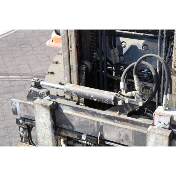 2011 تويوتا 42-7FGF25-44820452