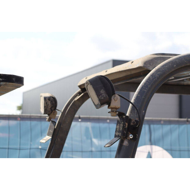 2011 تويوتا 42-7FGF25-44820454