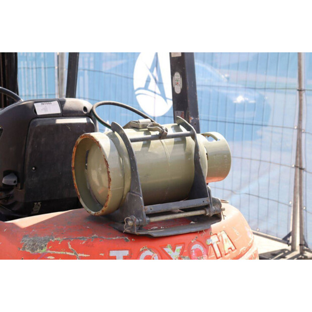 2011 تويوتا 42-7FGF25-44820460