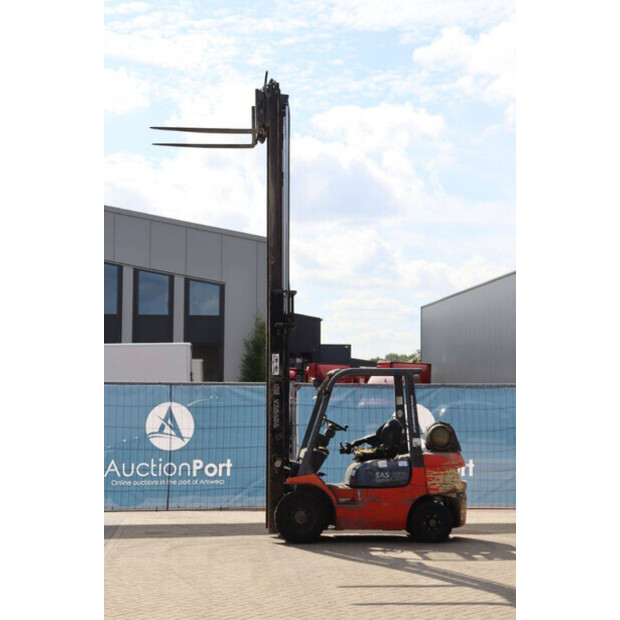 2011 تويوتا 42-7FGF25-44820479