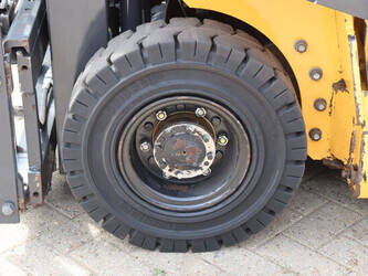 2012-atlet-p1d1a15lt-1402804-44820607