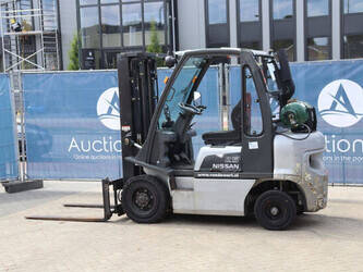 2005-nissan-ud02a25pq-1402805-44820637