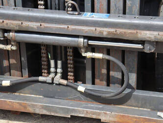 2005-nissan-ud02a25pq-1402805-44820646