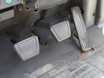 2005-nissan-ud02a25pq-1402805-44820657