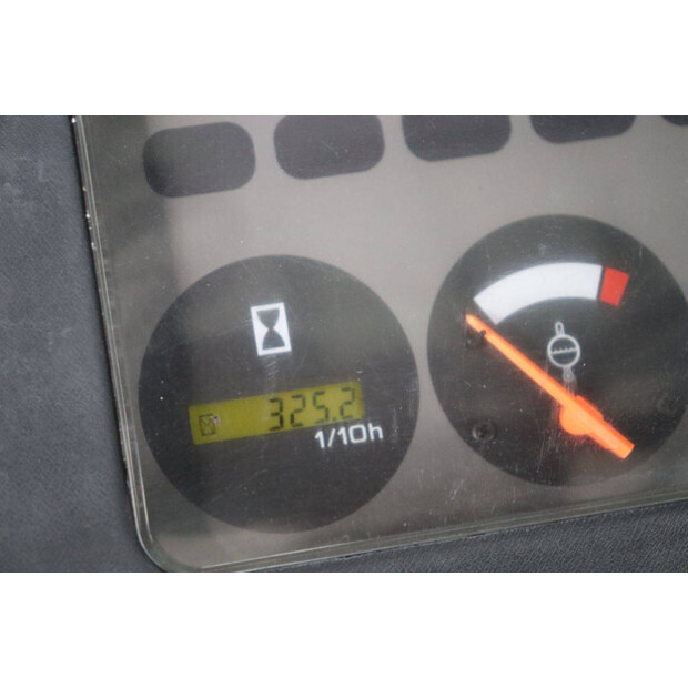 2005 NISSAN UD02A25PQ-44820671