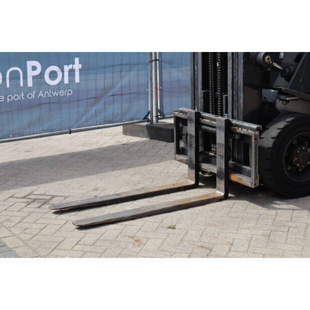 2006 نيسان UD02A25PQ-44820681