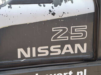 2006-nissan-ud02a25pq-1402806-44820686