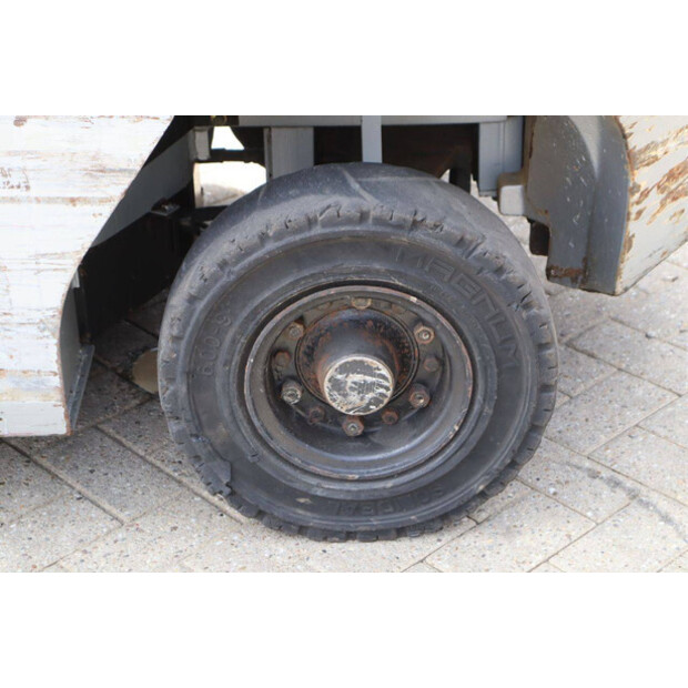 2006 نيسان UD02A25PQ-44820687