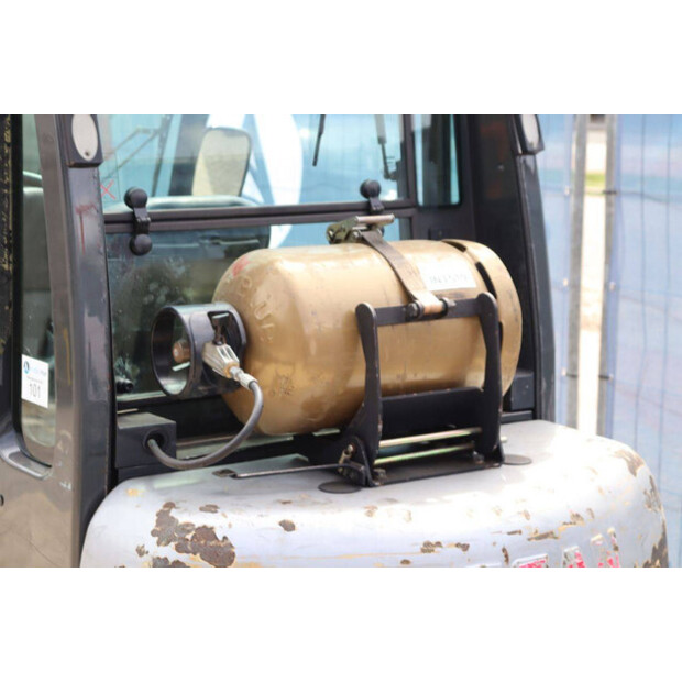 2006 نيسان UD02A25PQ-44820689