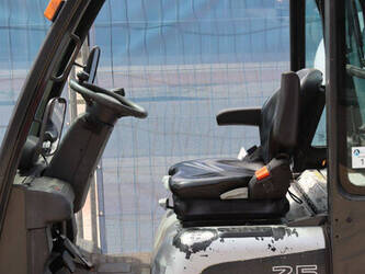 2006-nissan-ud02a25pq-1402806-44820691