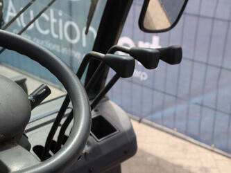 2006-nissan-ud02a25pq-1402806-44820696