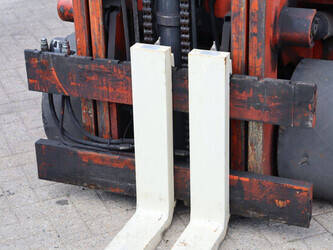 1995-nissan-kcugh02f350-1402807-44820717