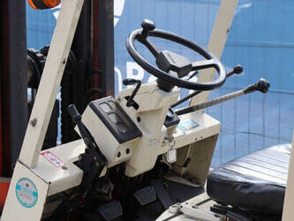 1995-nissan-kcugh02f350-1402807-44820735