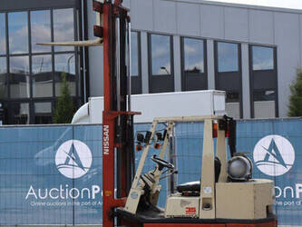 1995-nissan-kcugh02f350-1402807-44820748