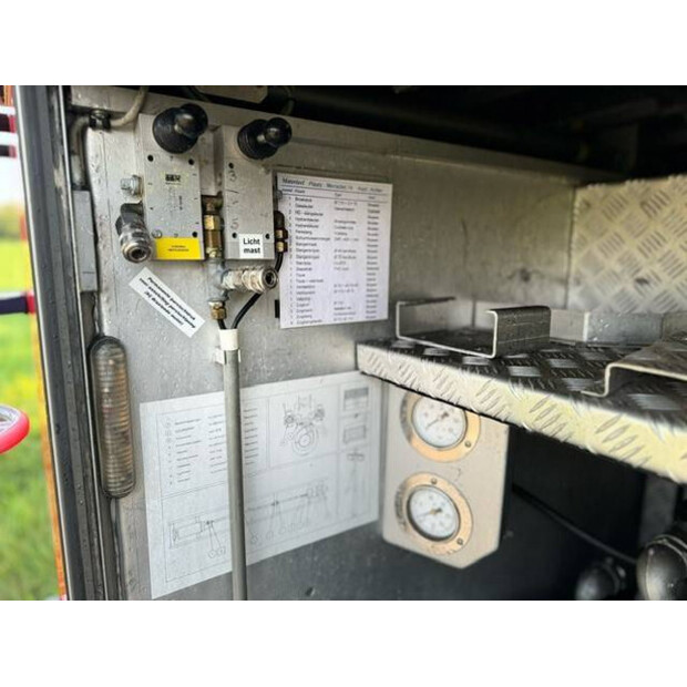 1994 Mercedes-Benz E817R-44820893