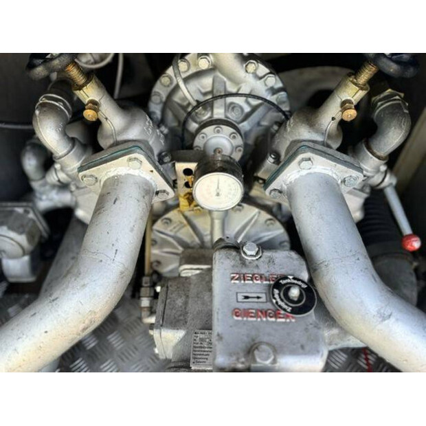 1994 Mercedes-Benz E817R-44820895