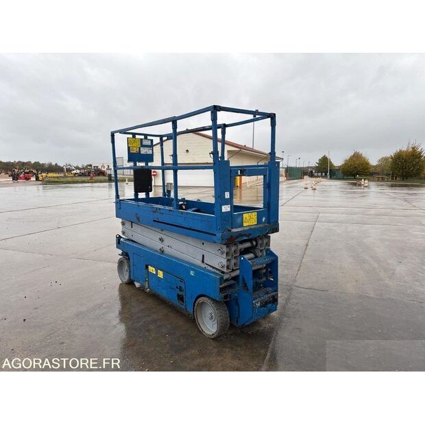 2012 Genie GS2032-44834170