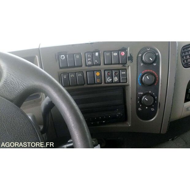 2008 Renault PREMIUM-44834306