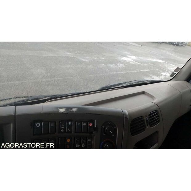 2008 Renault PREMIUM-44834307