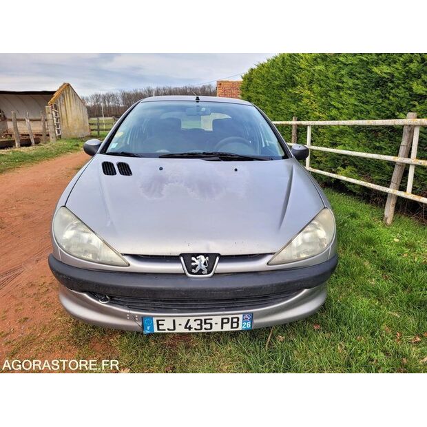 2001 Peugeot 206-44834400