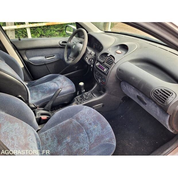 2001 Peugeot 206-44834403