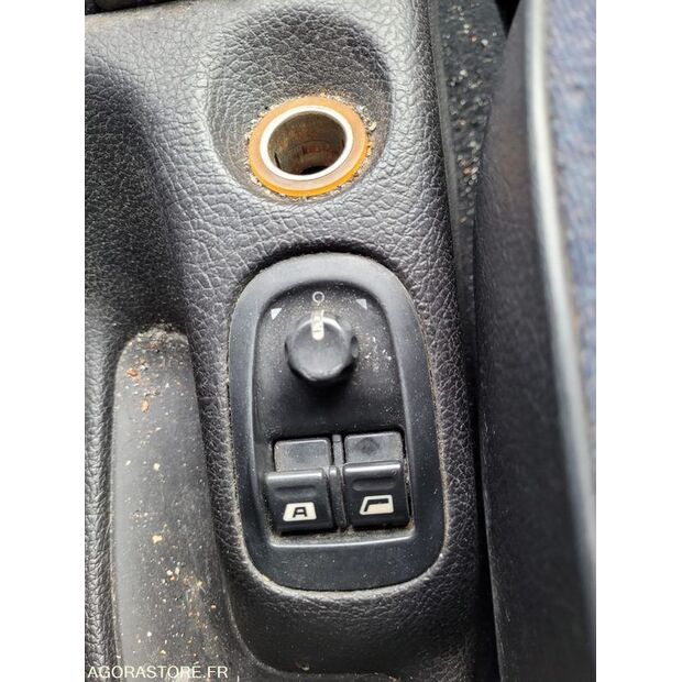 2001 Peugeot 206-44834405