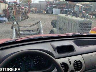 2004-renault-kangoo-1402928-44834433