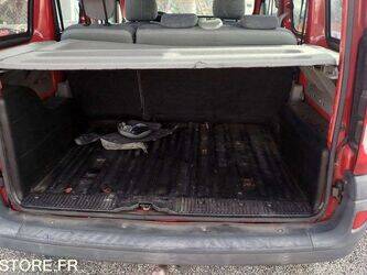 2004-renault-kangoo-1402928-44834434