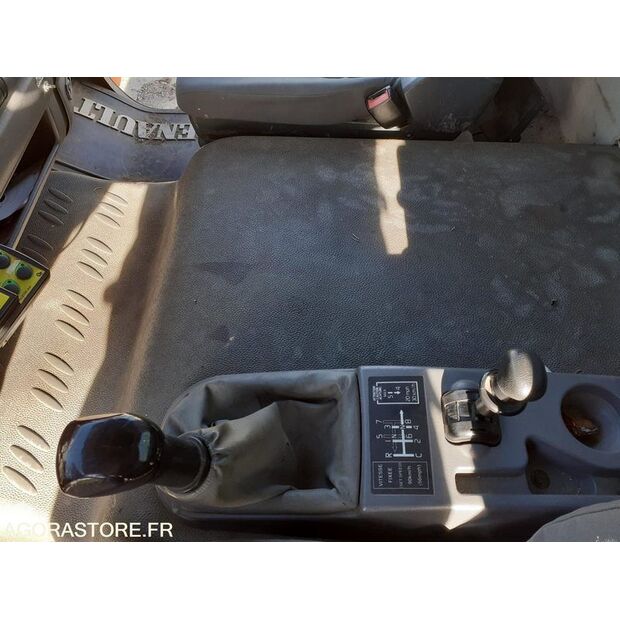 2005 رينو Midlum-44834490