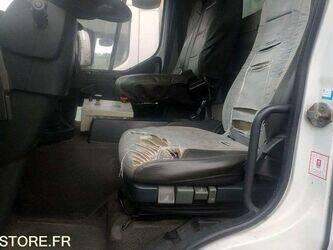 2011-renault-premium-1402937-44834533