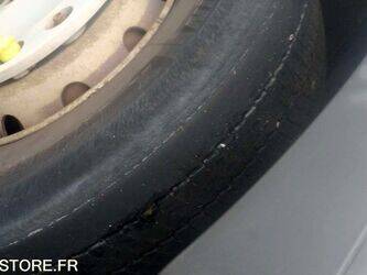 2011-renault-premium-1402937-44834538