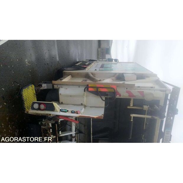 2011 Renault PREMIUM-44834539