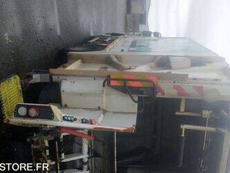 2011-renault-premium-1402937-44834539