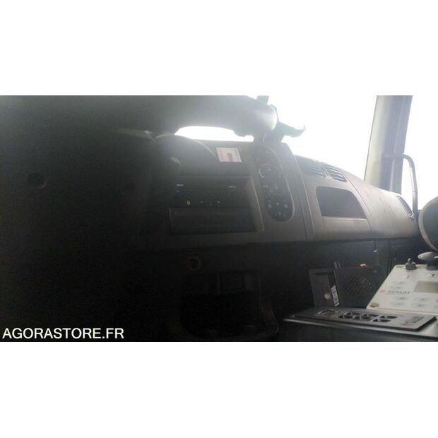 2013 Renault PREMIUM-44834620