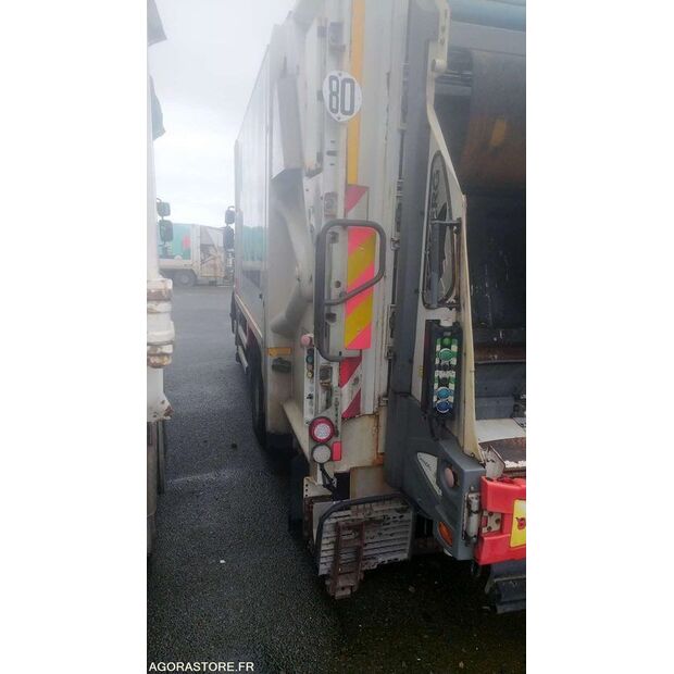 2013 Renault PREMIUM-44834624