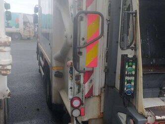 2013-renault-premium-1402946-44834624