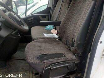 2013-renault-master-1402950-44834666