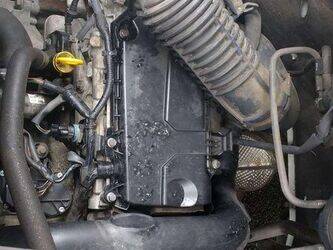 2013-renault-master-1402950-44834672