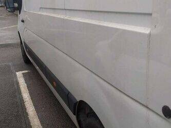 2013-renault-master-1402950-44834673