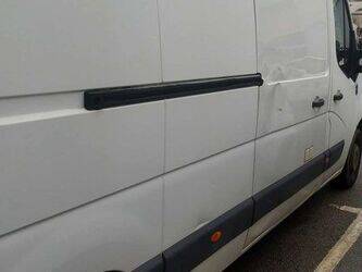 2013-renault-master-1402950-44834674