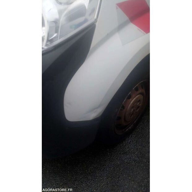 2016 بيجو Bipper-44834679