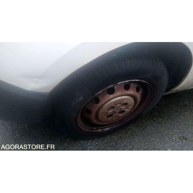 2016 بيجو Bipper-44834688