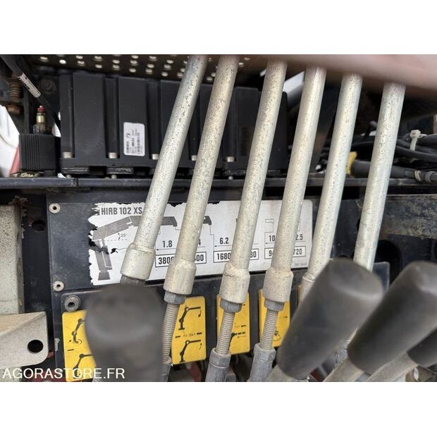 2005 ايفكو 180E28-44834759