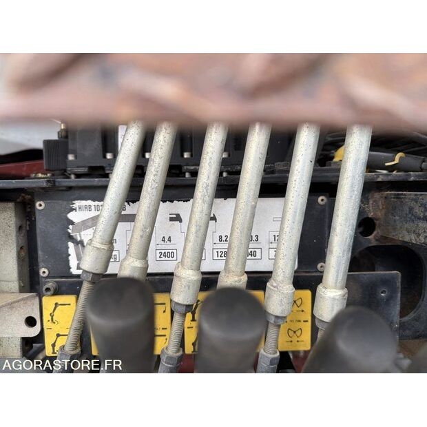 2005 ايفكو 180E28-44834760