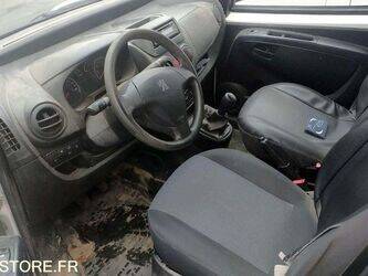 2015-peugeot-bipper-1402957-44834796