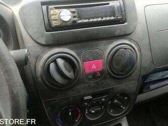 2015-peugeot-bipper-1402957-44834797