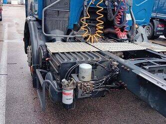 2015-renault-premium-1402959-44834817